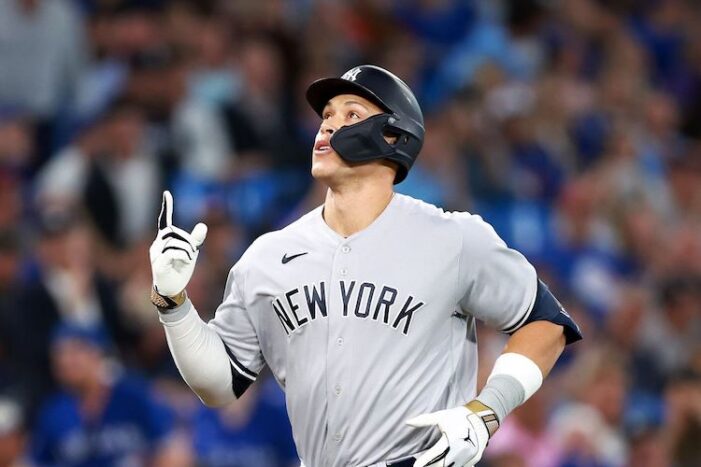 Yankees Podcast: Aaron Judge Brings Down Blue Jays